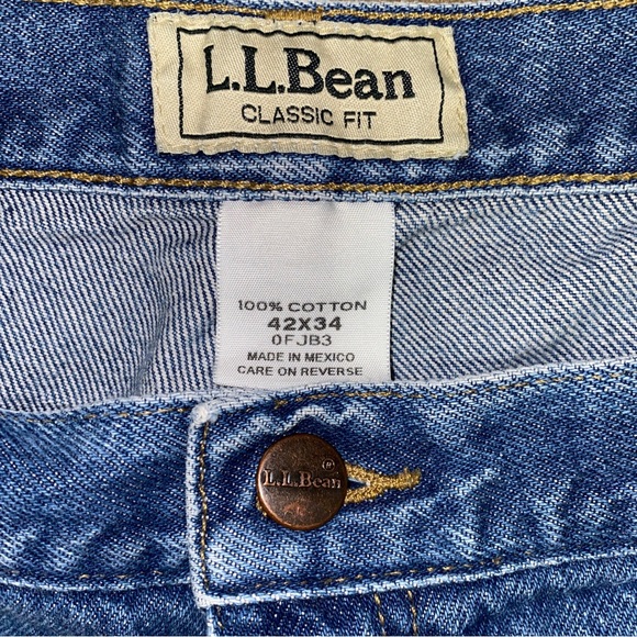 LL Bean Jeans Mens 42x34 Big Blue Denim Classic Fit Medium Wash Cotton Gorpcore - Picture 3 of 14
